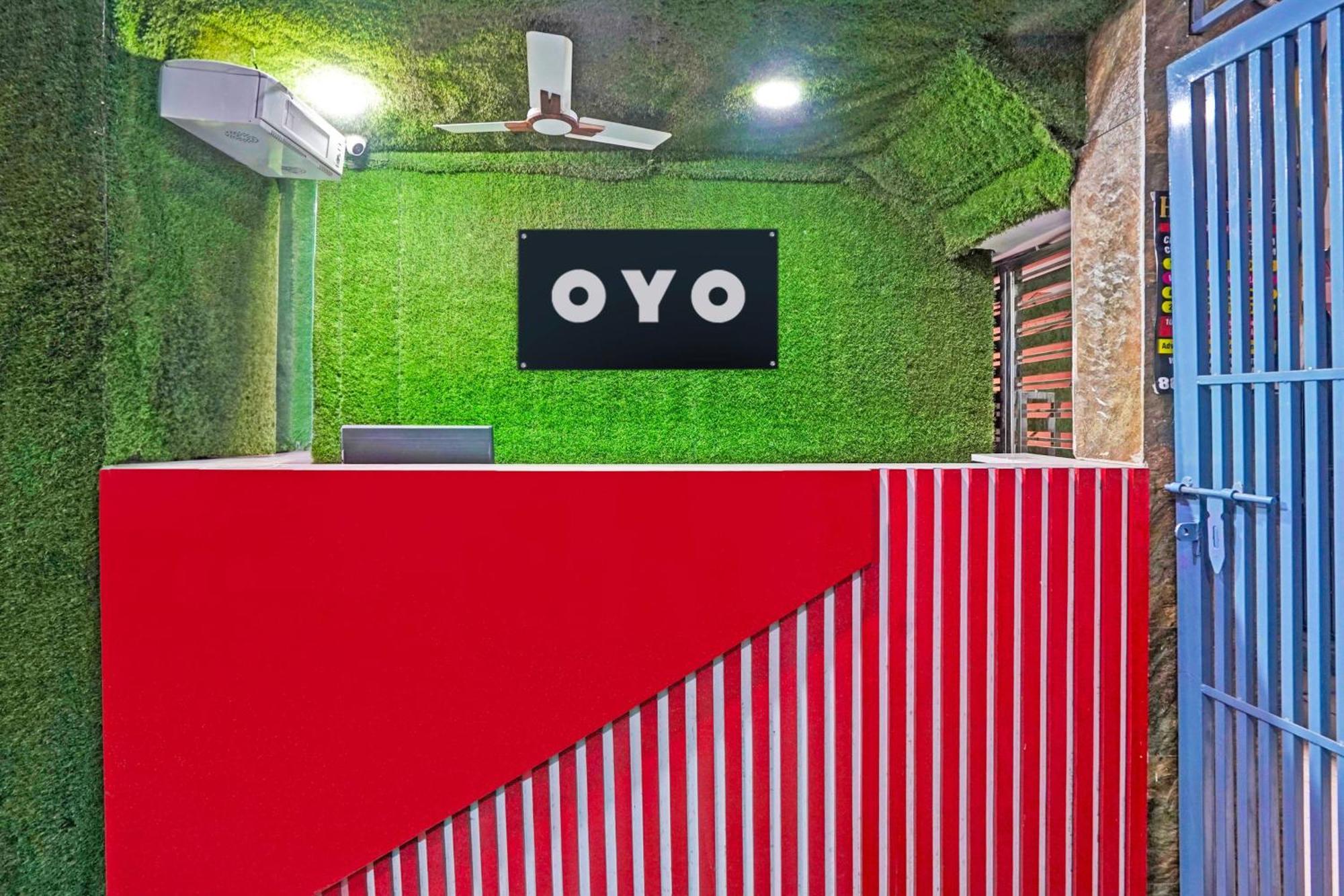 Hotel Twamev Residency Nuova Delhi Esterno foto